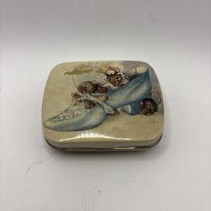 Vtg Beatrix Potter "Mice In A Shoe" Collectible Miniature Tin Box Appley Dabbly